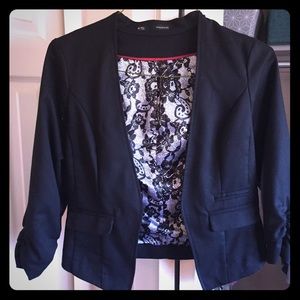 Black 3/4 Sleeve Blazer