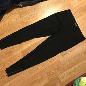 Express leggings with zipper