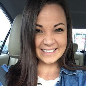 Meet your Posher, Rebekah