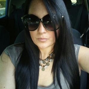 Meet your Posher, Vanessa