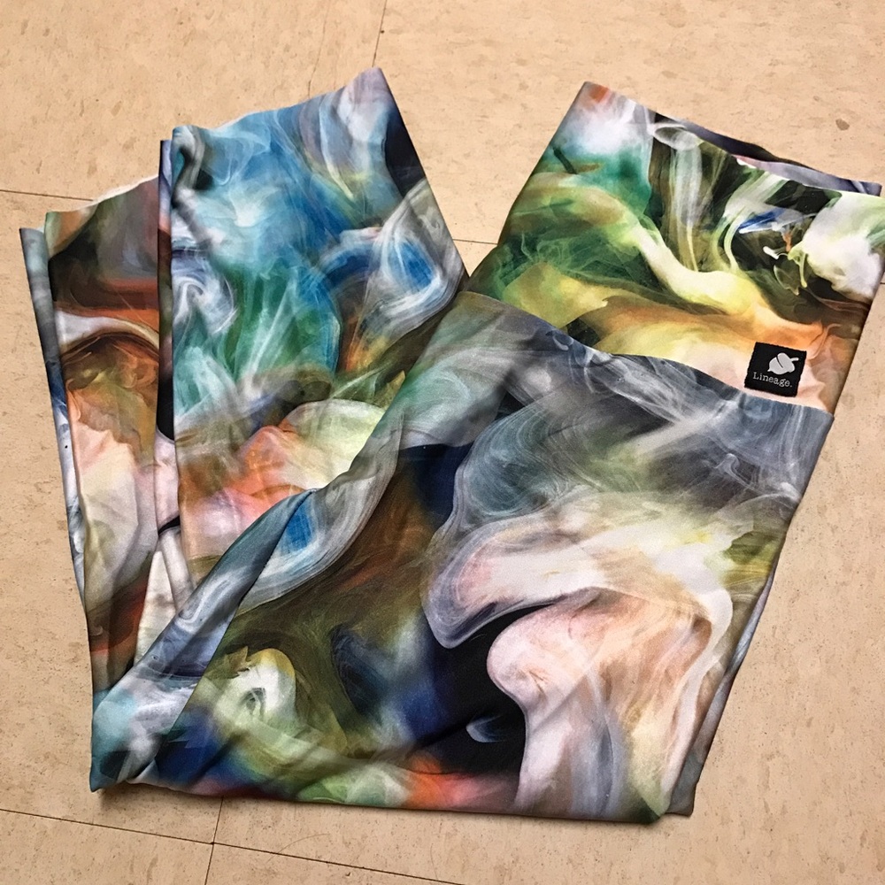 Lineage wear leggings XL Capri smoke print