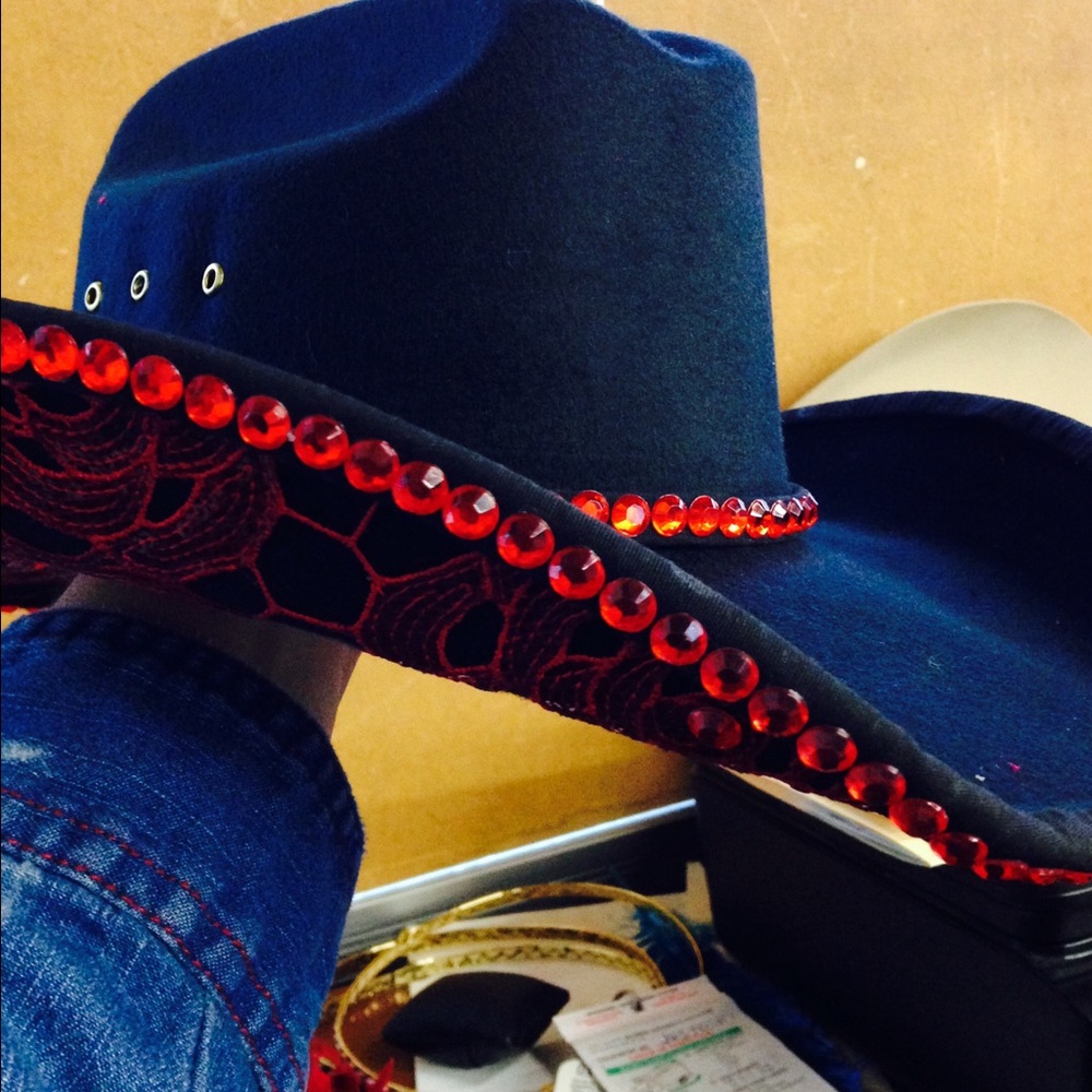 New Summit Black Felt Cowboy Hat