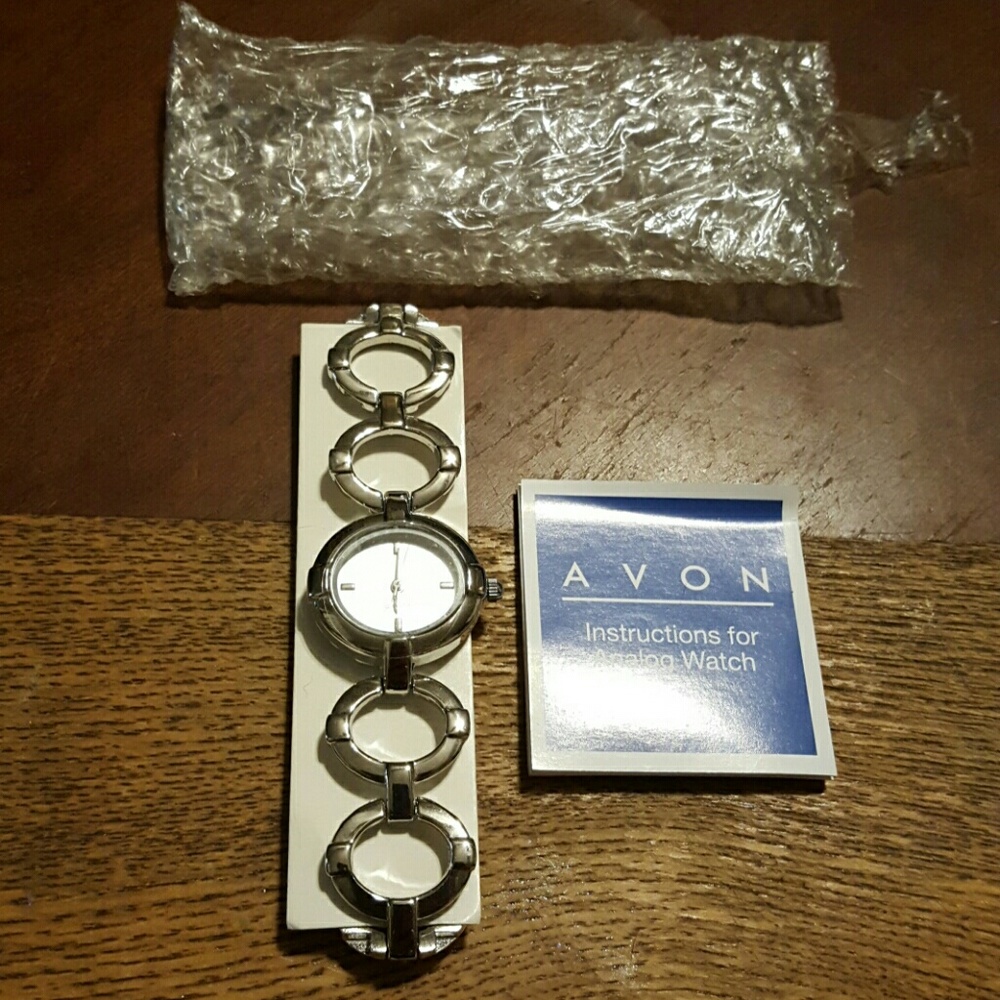 Avon Silvertone Circle Watch-needs battery