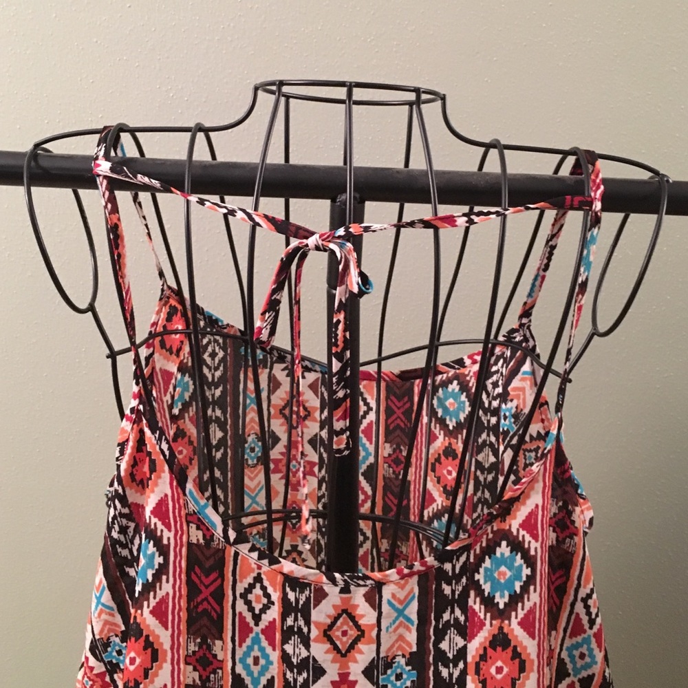 ❤️Like NEW Forever 21 crop tank top❤️ - Picture 2 of 3