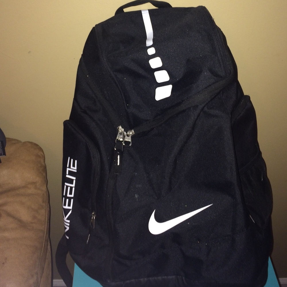 Nike elite bag