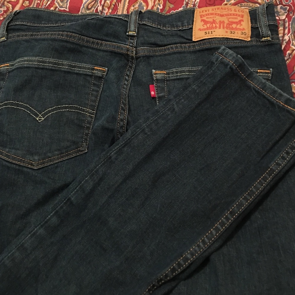 Levi's jeans 32 x 30 - great shape!