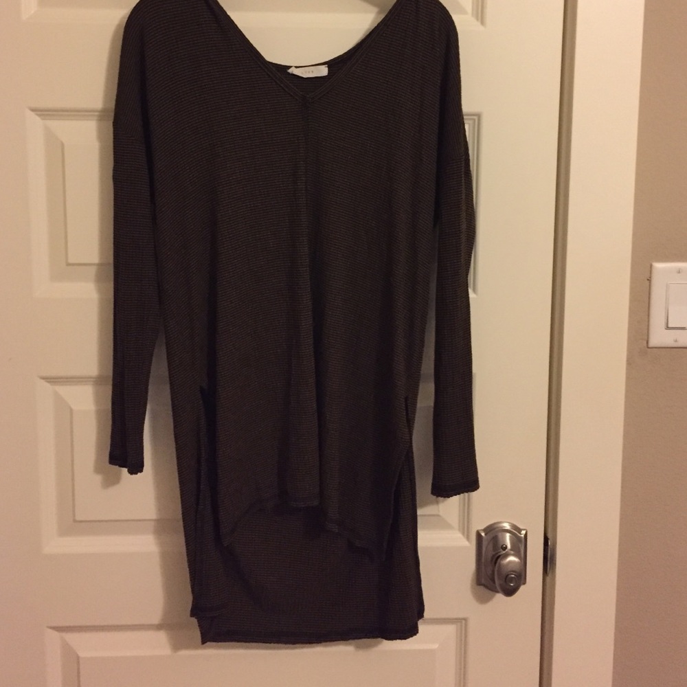 Black and brown striped v neck