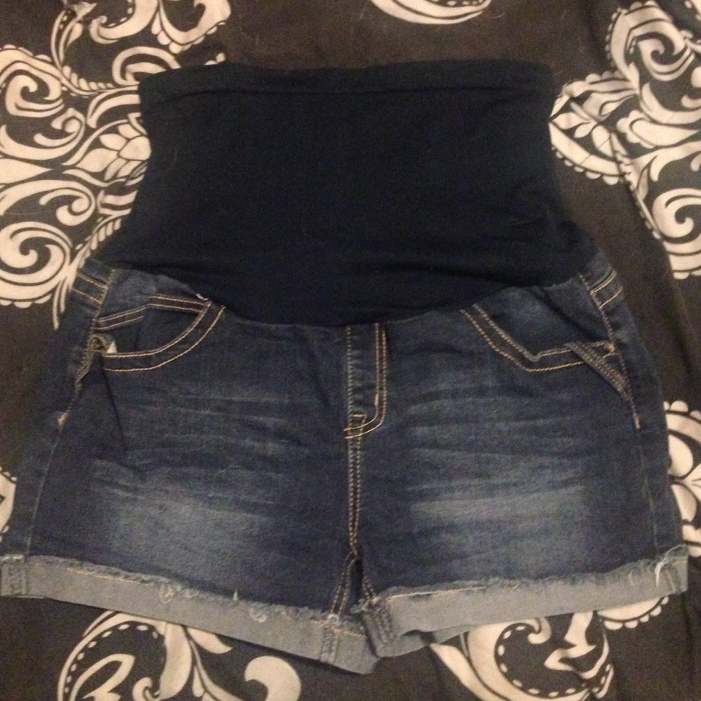 Maternity shorts!