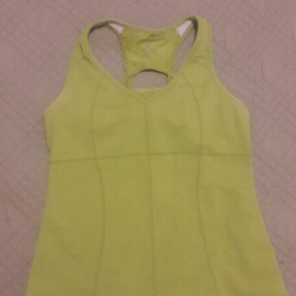 Used green jogging top