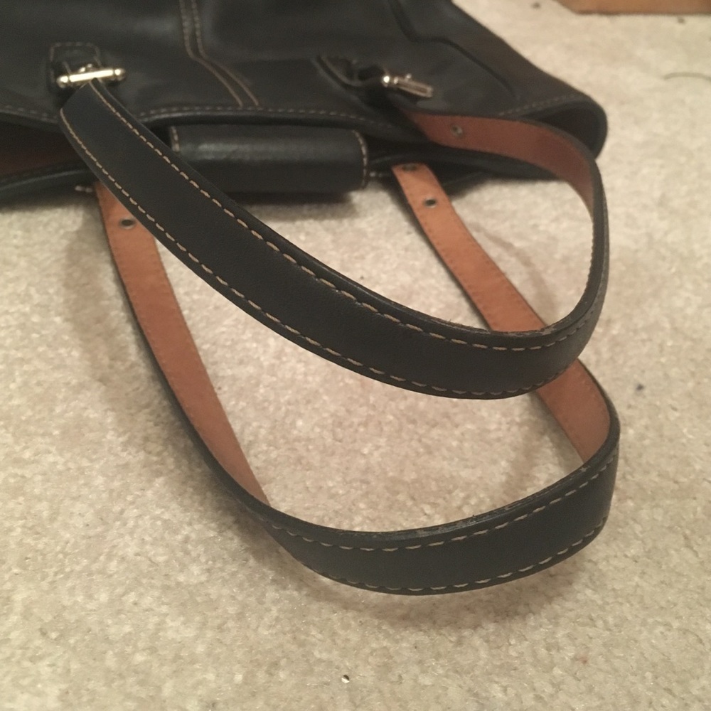 Additional pictures of coach bag