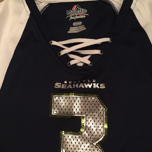 Sporty Seahawks Russell Wilson Jersey - Picture 2 of 3