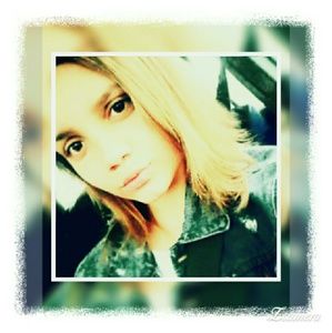 Meet your Posher, Chloe