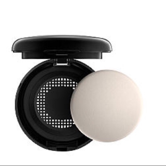 Mac Studio Tech Foundation NW47 Brand New - Picture 4 of 8