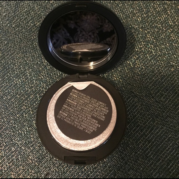 Mac Studio Tech Foundation NW47 Brand New - Picture 5 of 8