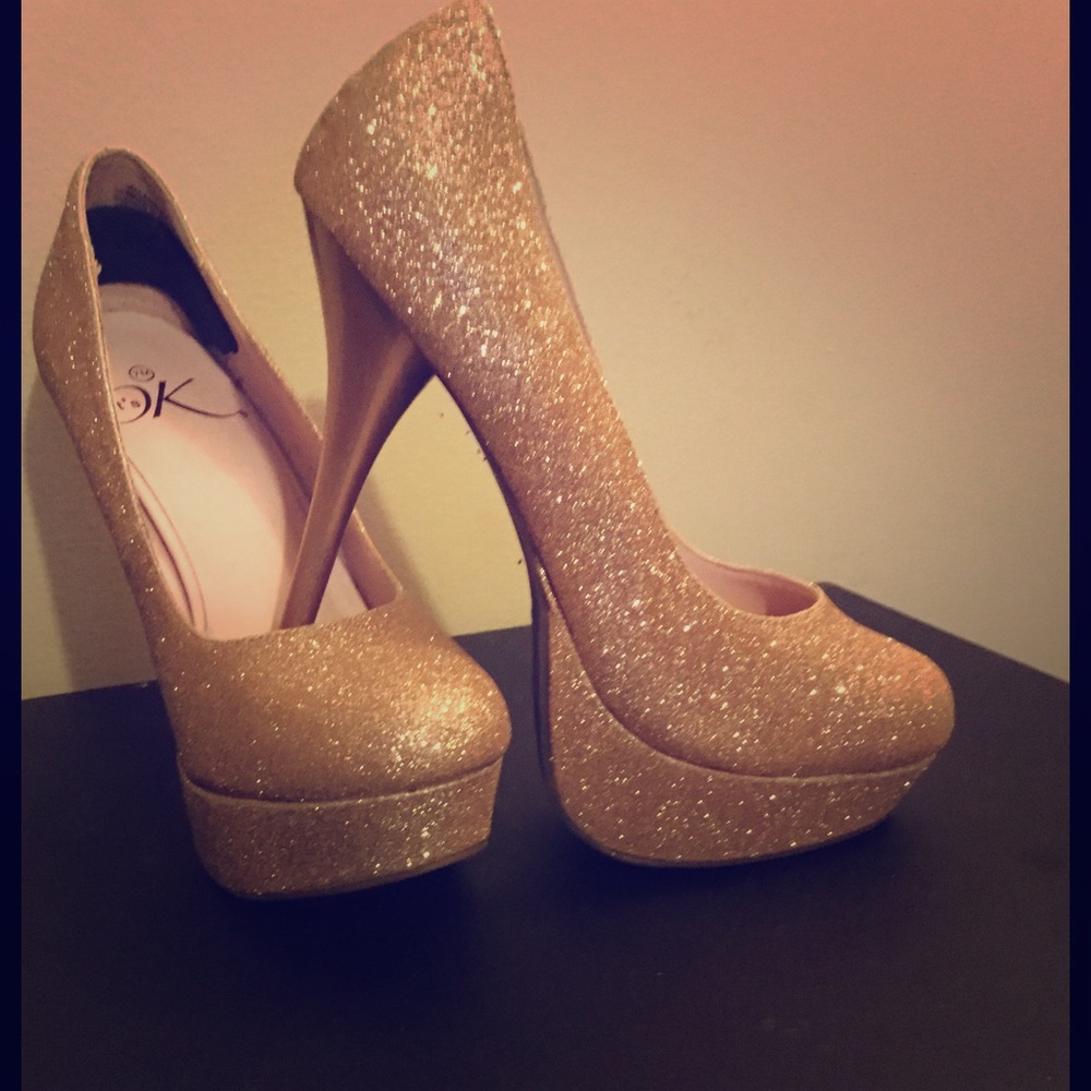 Gold sparkle stilettos