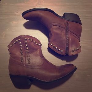 TARGET western ankle boots with stud detail