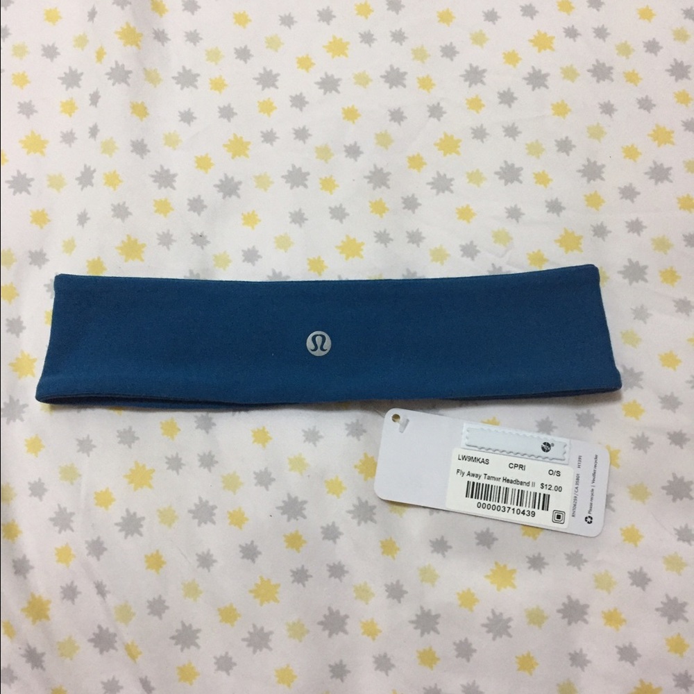 Lululemon Fly Away Tamer Headband