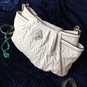 NWT VERA WANG Handbag w/Magnetic Snap