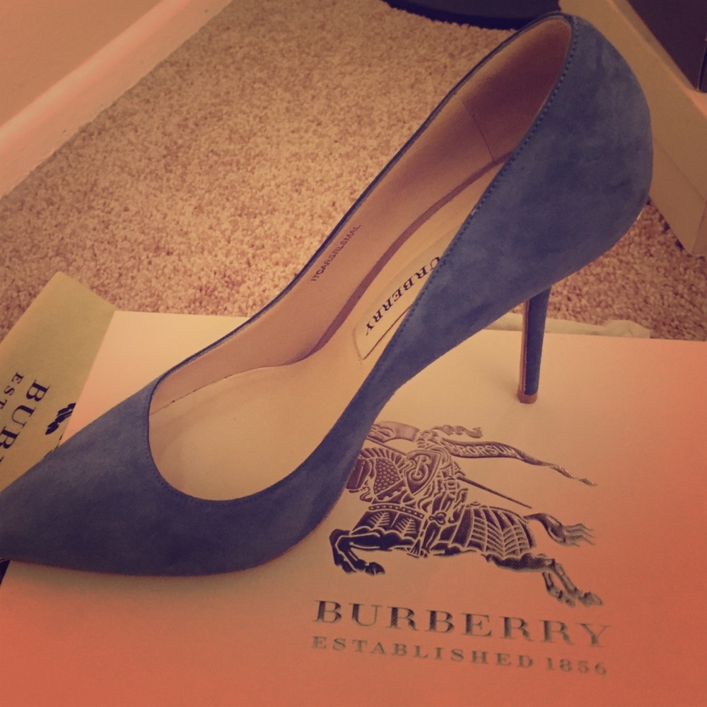 Great Condition Burberry Hillington Heals!