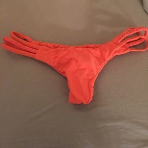 Thong bikini bottoms