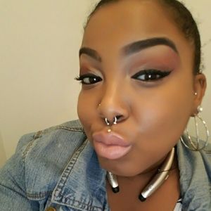 Meet your Posher, Sabrina