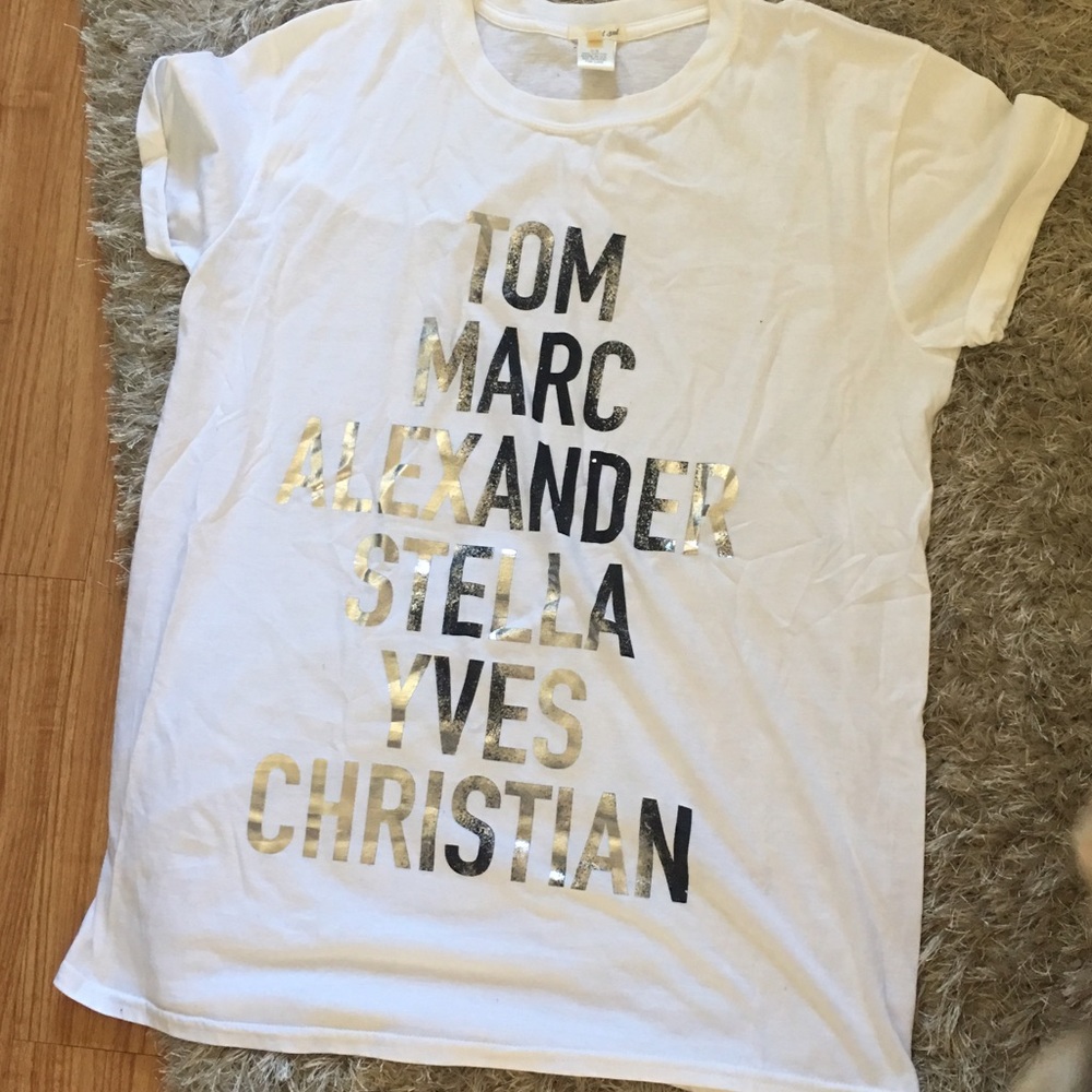 Designer tee