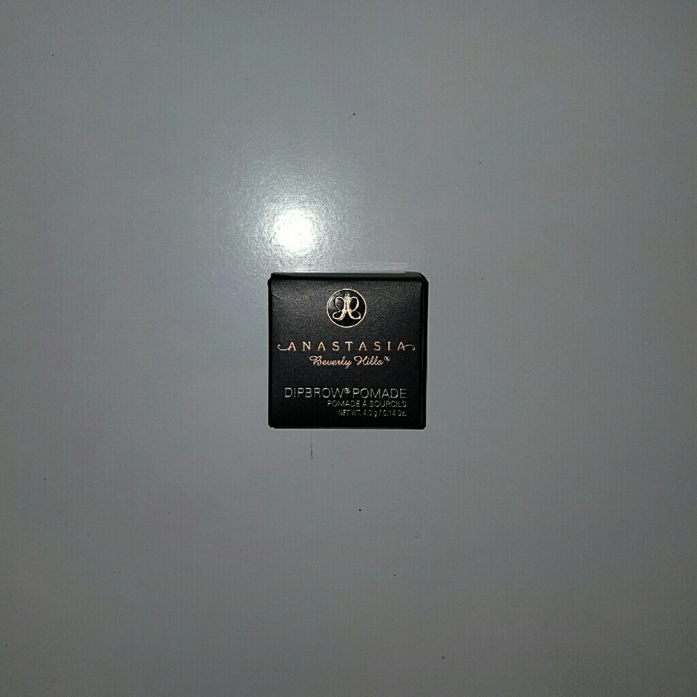 Anastasia beverly hills dipbrow pomade (dark brown