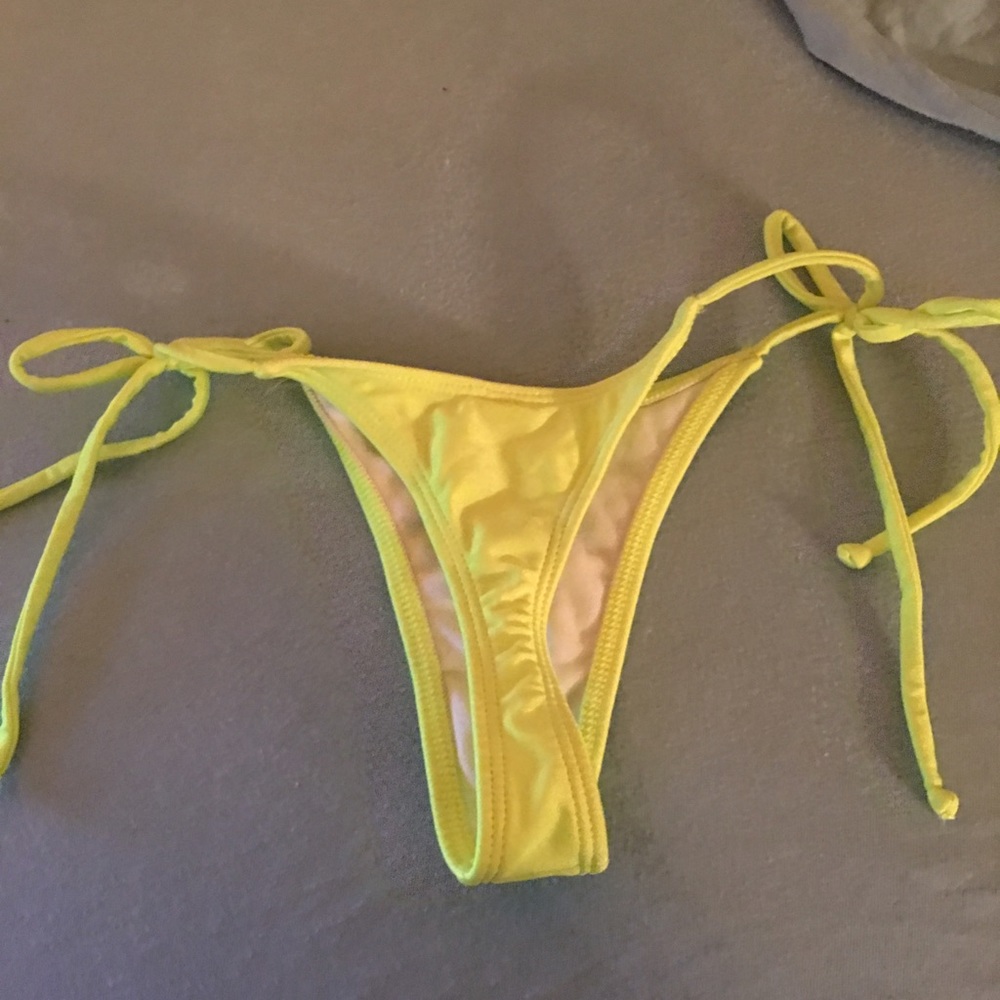 Thong bikini - Picture 2 of 2