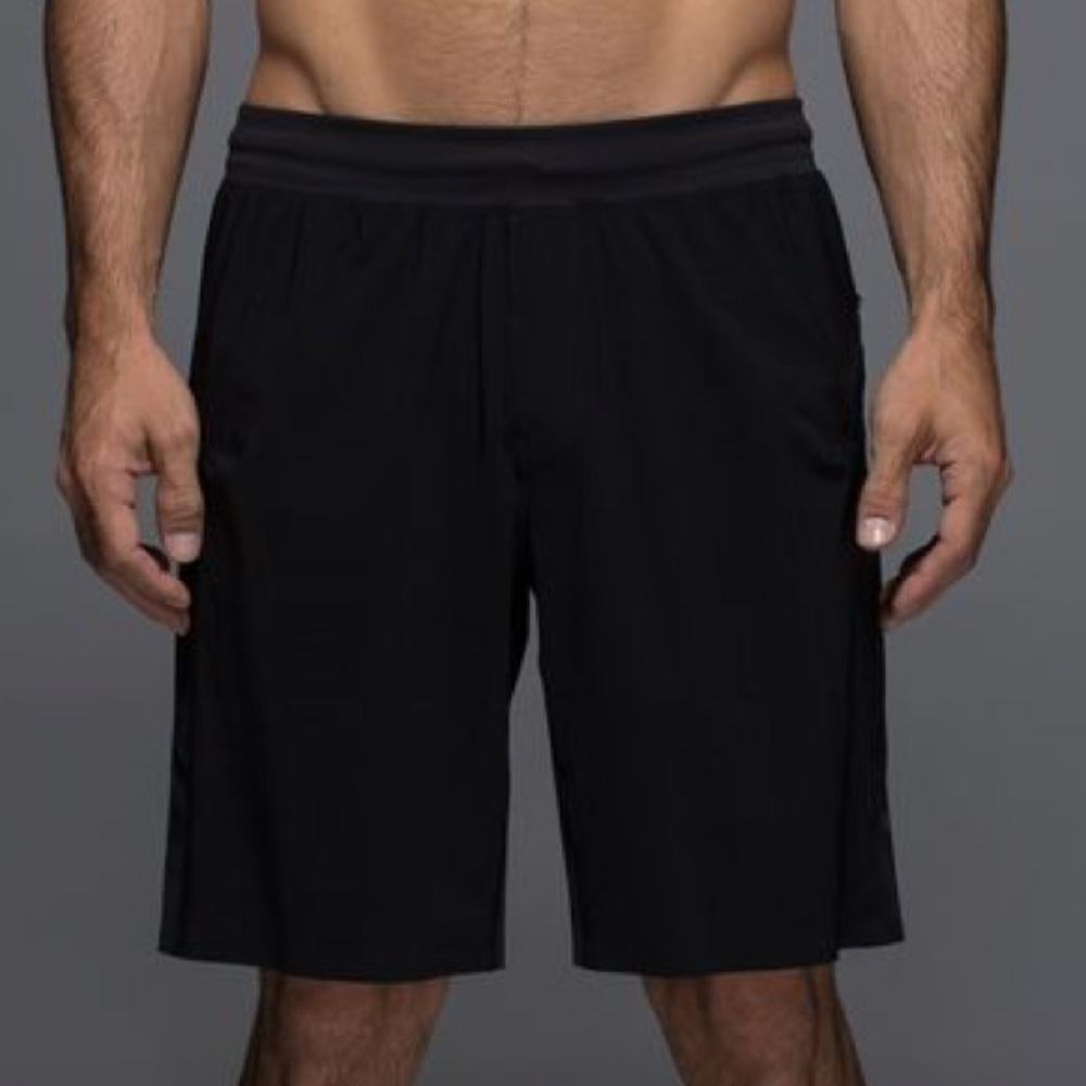 Lululemon Assert Black Short XL - Worn ONCE! 11"