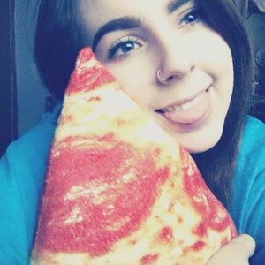 Meet your Posher, Rhiannon