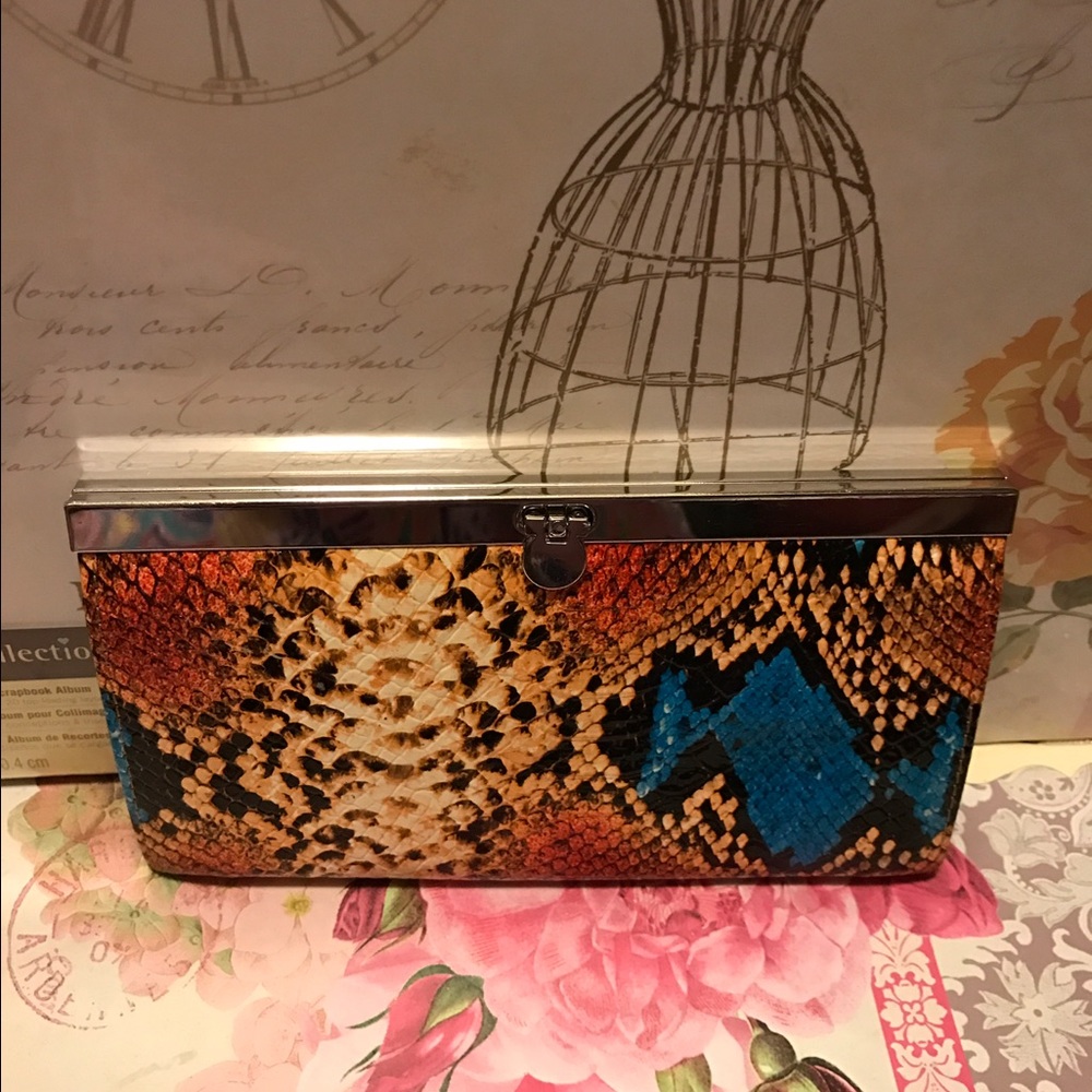 BOGO!! Faux snakeskin wallet
