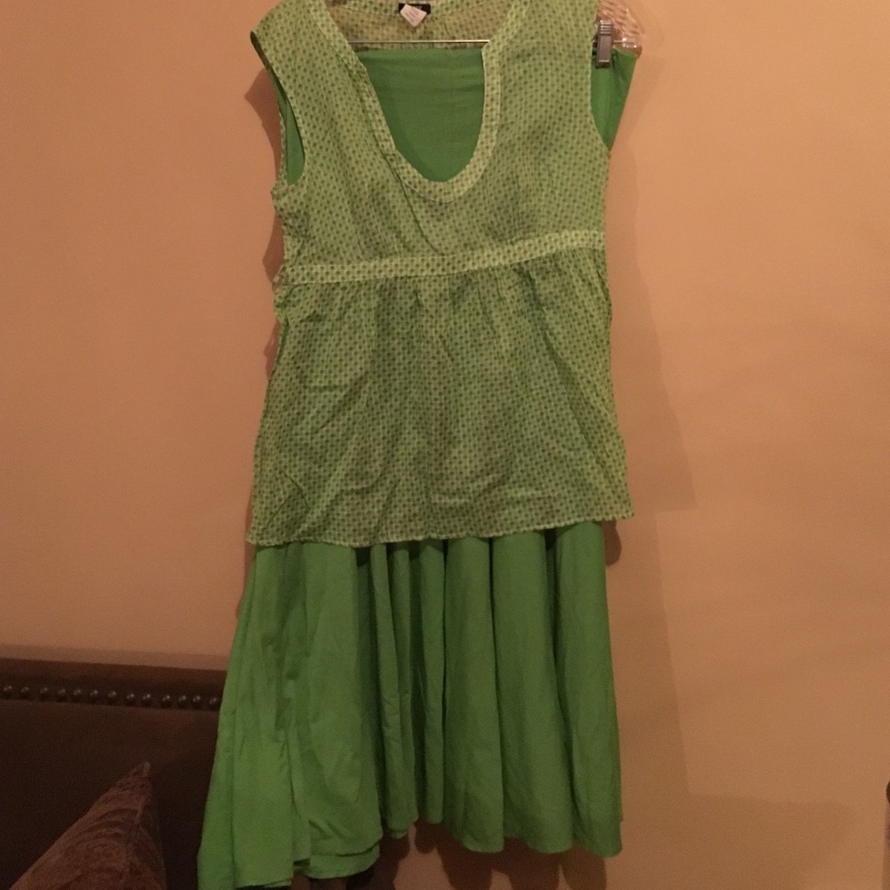 Lime green skirt set with yellows speckles in top.