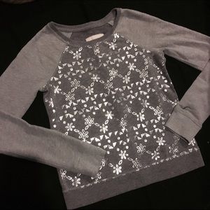 NWOT CREWNECK !! ACCEPTING OFFERS