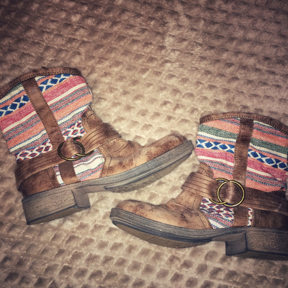 ROXY Boots