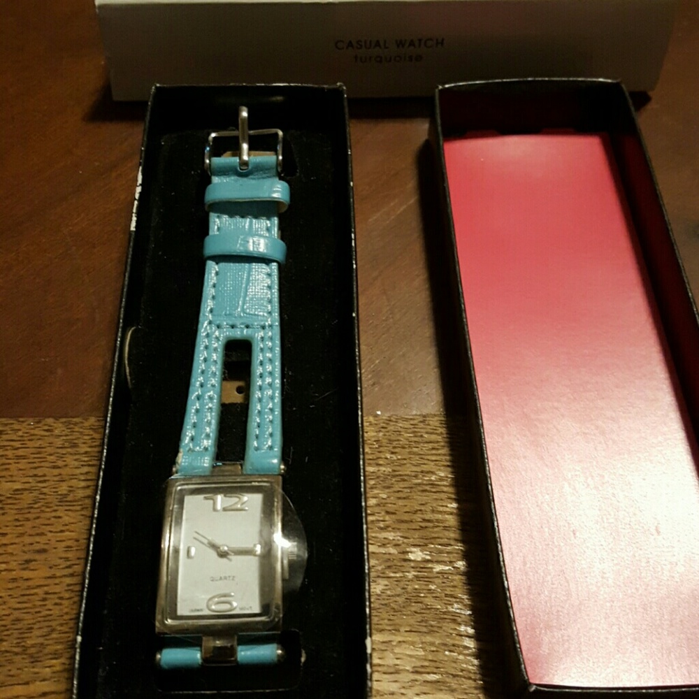 Avon Turquoise Casual Watch