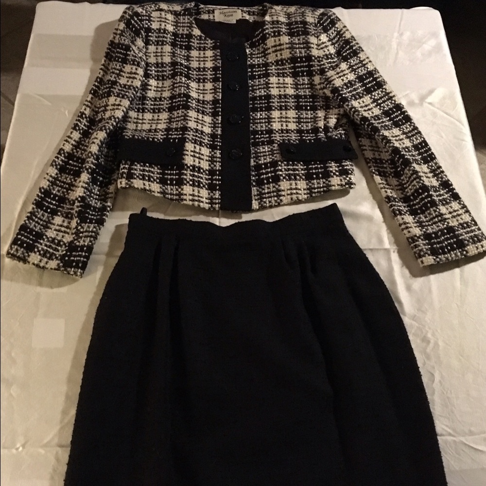 Vintage 2 piece skirt suit/Harrison Kent