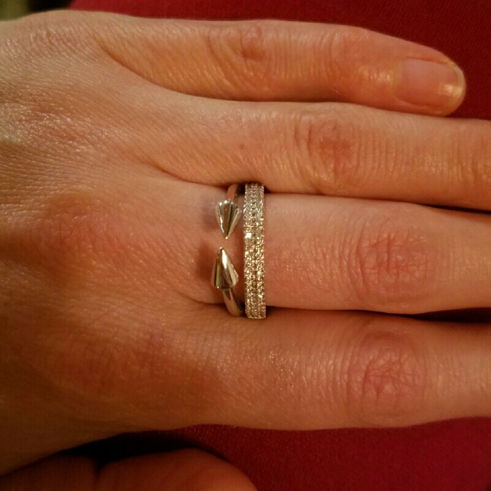 Arrow Ring - Picture 2 of 2