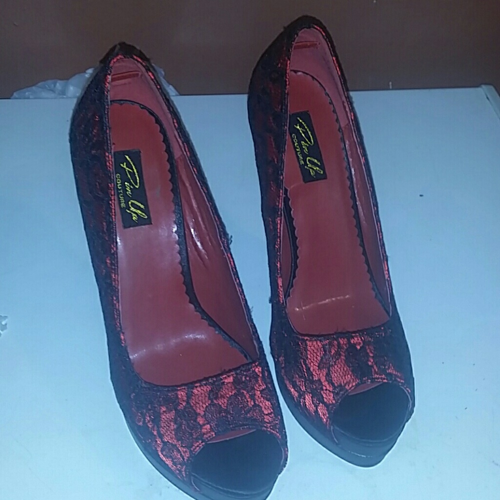 Shoes - Picture 2 of 3