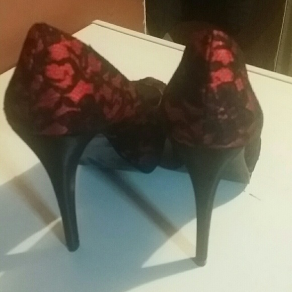 Shoes - Picture 3 of 3