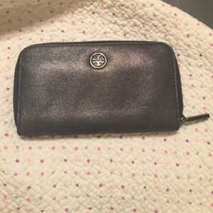 Tory Burch Zip Wallet