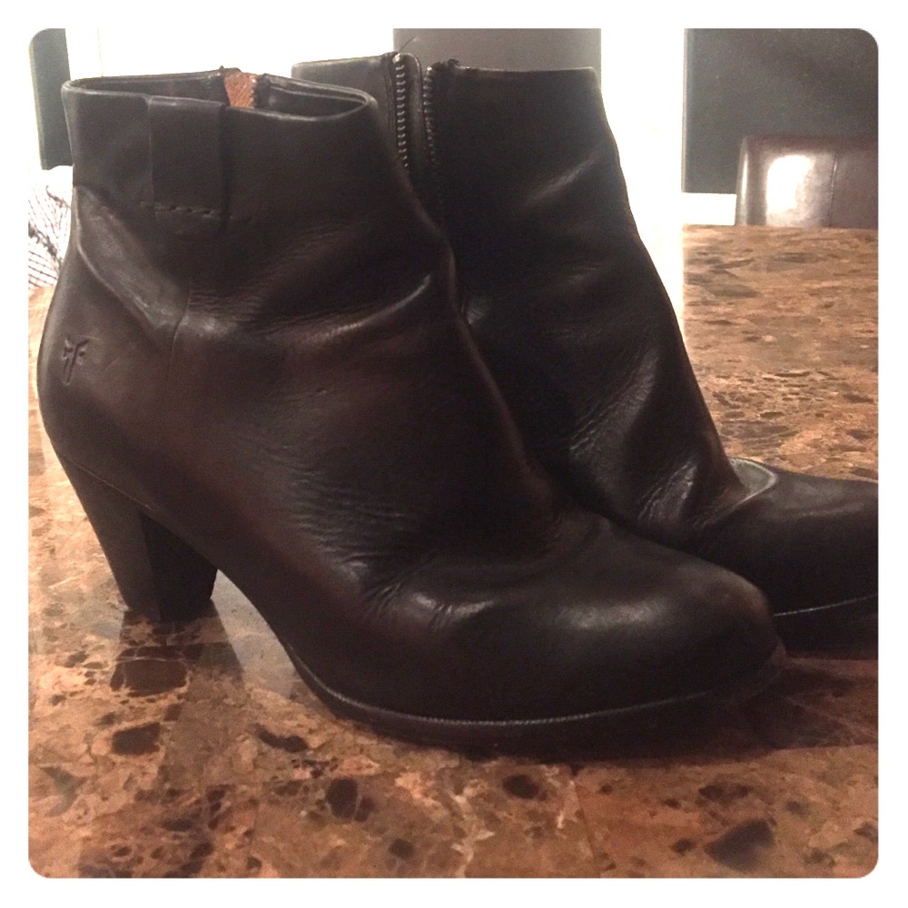 black frye boots great condition!