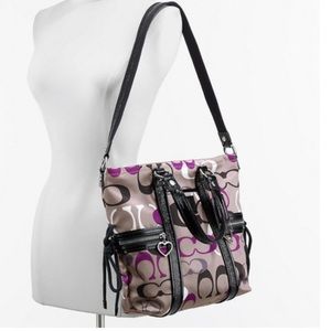Coach Daisy Optic Print Pocket Tote Style: F22962