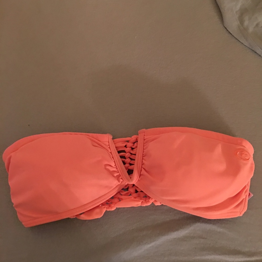 Strapless bikini top