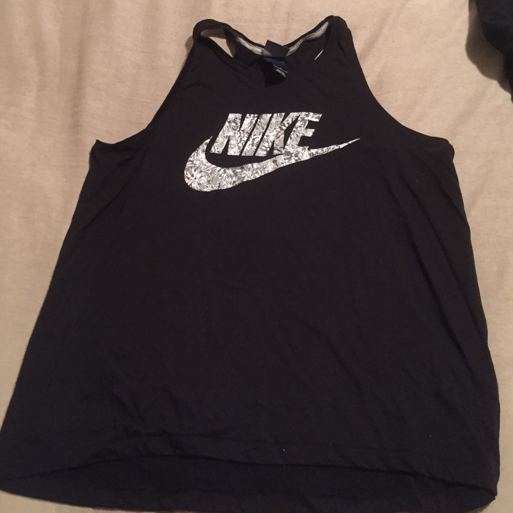 Women's Nike workout tank top