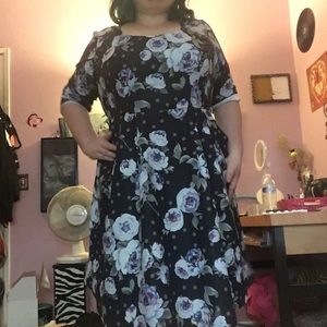 Vintage/pinup floral print dress