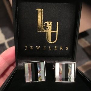 Mother of pearl,onyx and copper cufflinks