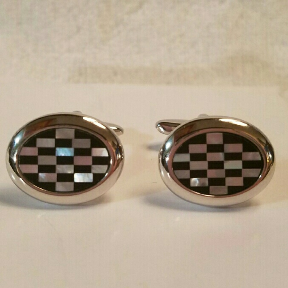 Mother of pearl,onyx and copper cufflinks