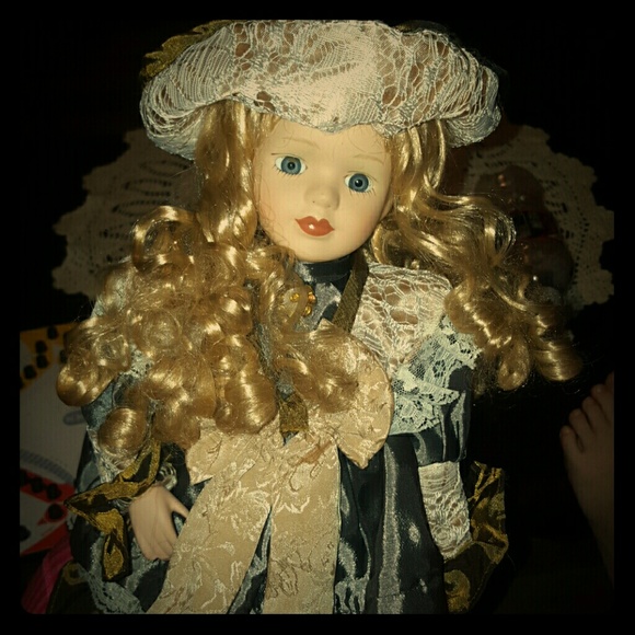 Gently Used Dollie - Picture 1 of 1