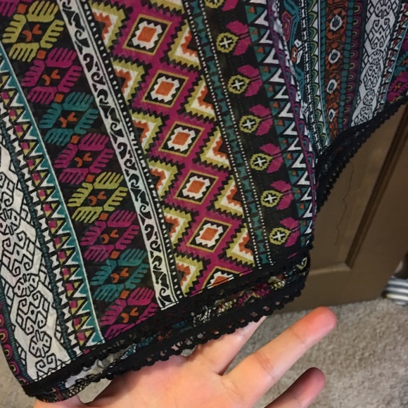 Tribal/ Aztec print blouse - Picture 3 of 3
