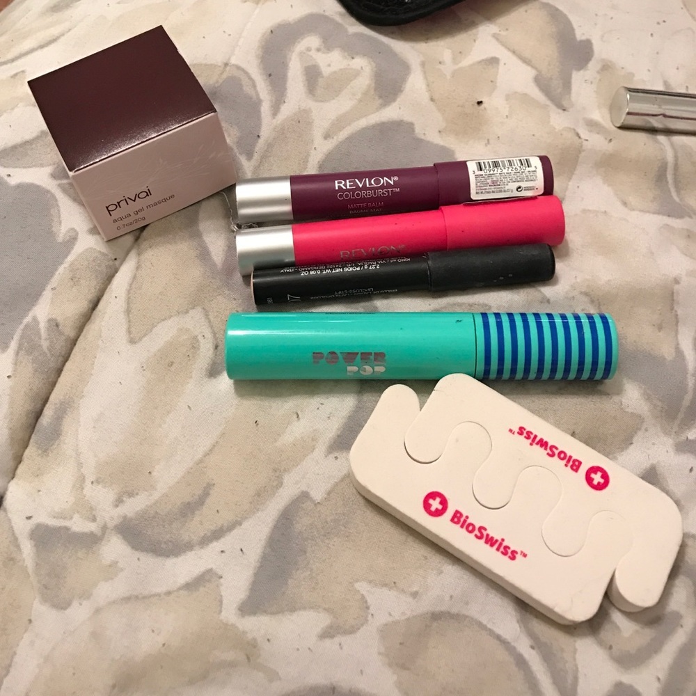 Make up set lipsticks and face mask